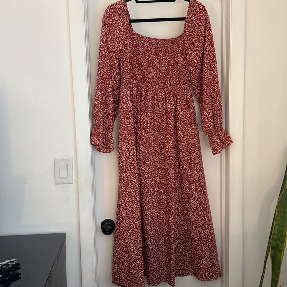 Long sleeve square neck sinched top dress